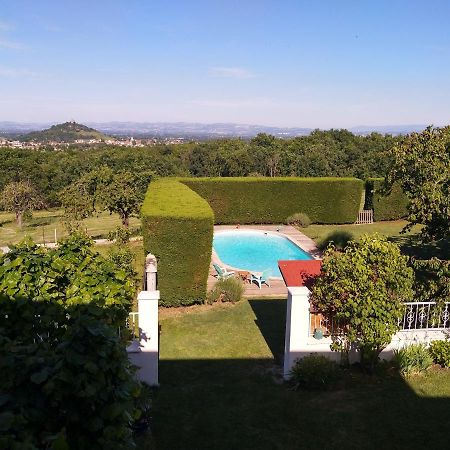 Les Bessonnes Bed & Breakfast Saint-Georges-Haute-Ville Екстериор снимка