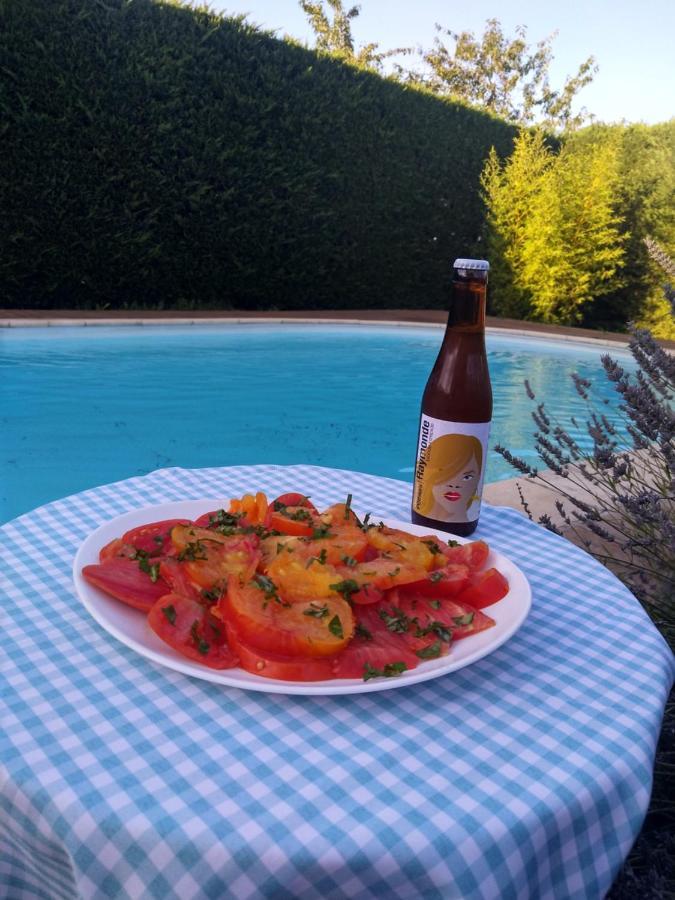 Les Bessonnes Bed & Breakfast Saint-Georges-Haute-Ville Екстериор снимка