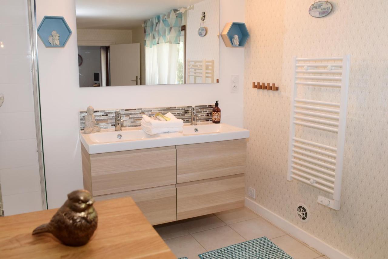 Les Bessonnes Bed & Breakfast Saint-Georges-Haute-Ville Екстериор снимка