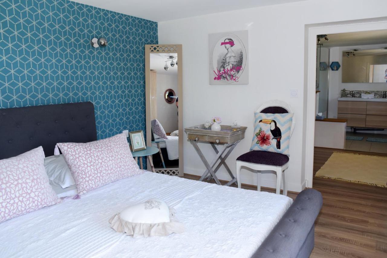Les Bessonnes Bed & Breakfast Saint-Georges-Haute-Ville Екстериор снимка