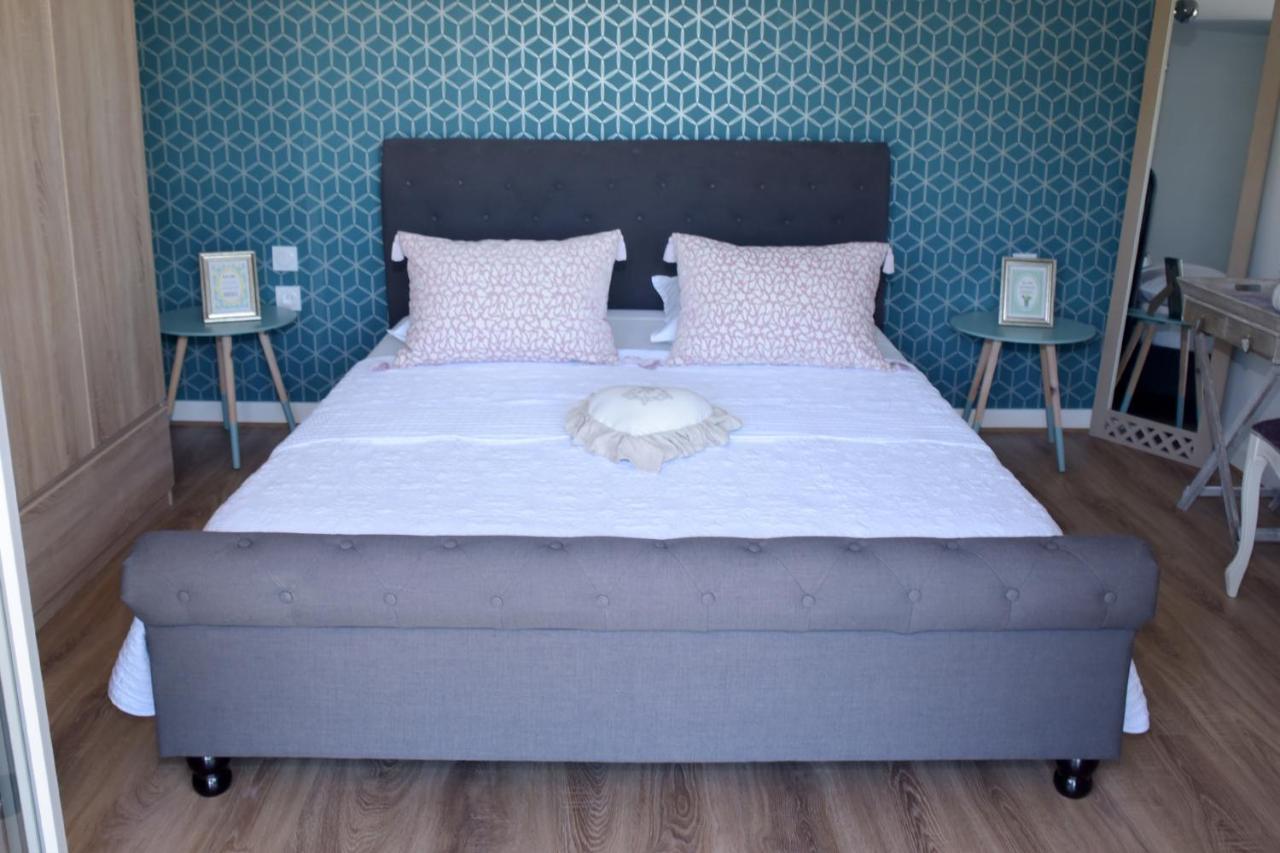 Les Bessonnes Bed & Breakfast Saint-Georges-Haute-Ville Екстериор снимка